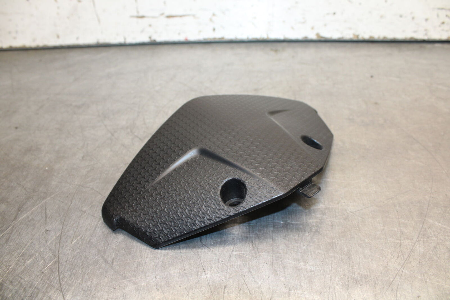 21-24 APRILIA TUONO 660 FACTORY SPEEDO CLUSTER TRIM COVER BB733