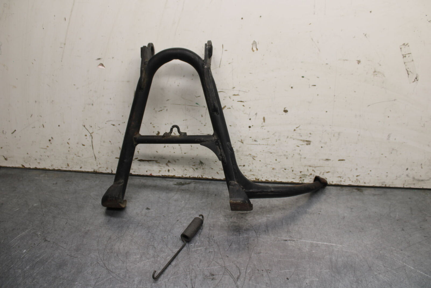 79-82 HONDA CB650 CENTER MAIN STAND BB107