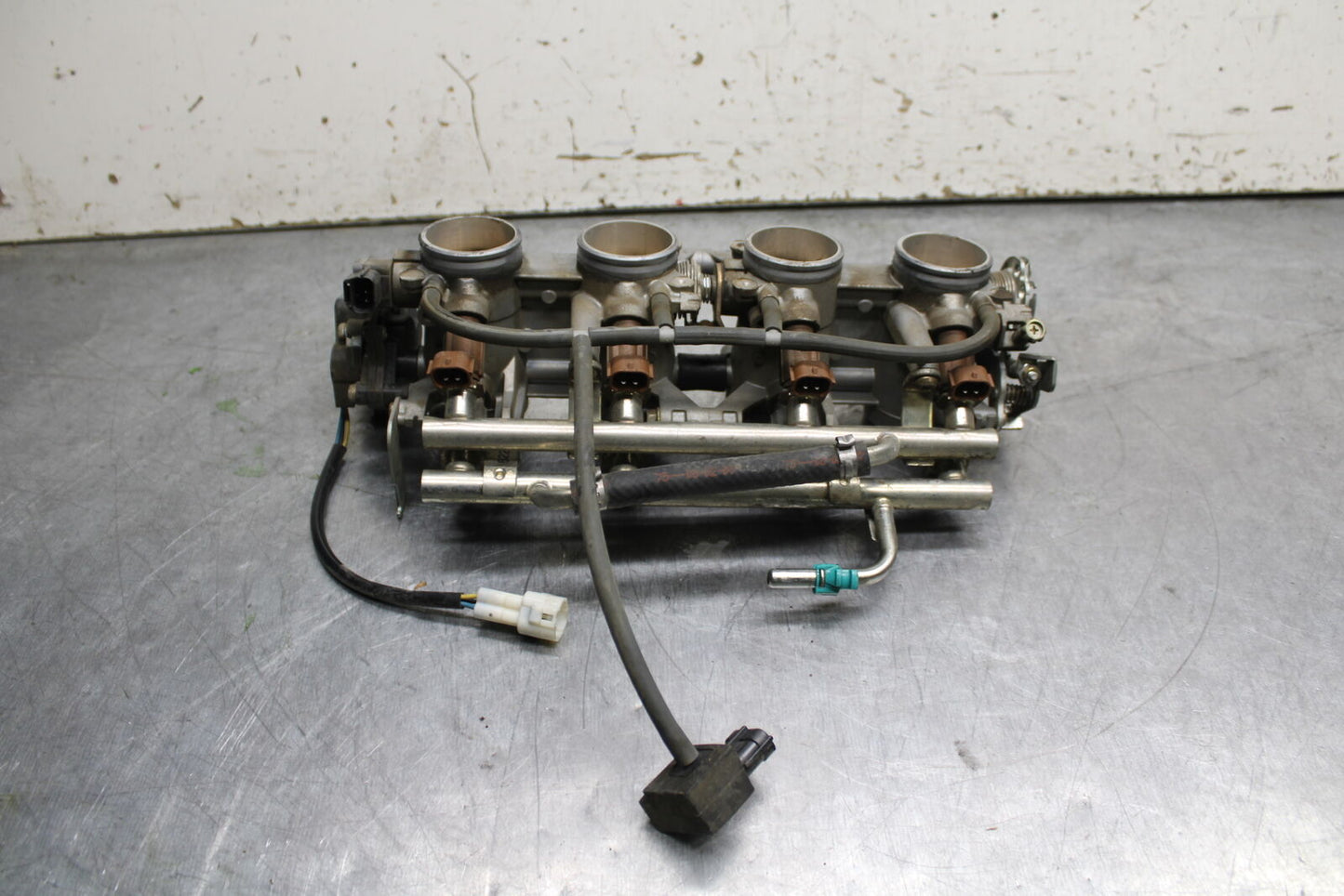 06-07 SUZUKI GSXR 600 MAIN FUEL INJECTORS / THROTTLE BODIES BB737