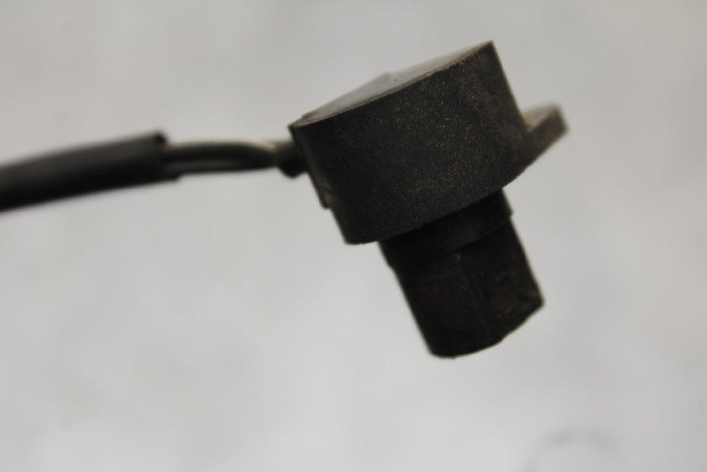 1999 Suzuki GSXR600 SPEED SPEEDOMETER SENSOR 34990-35F00 BB580