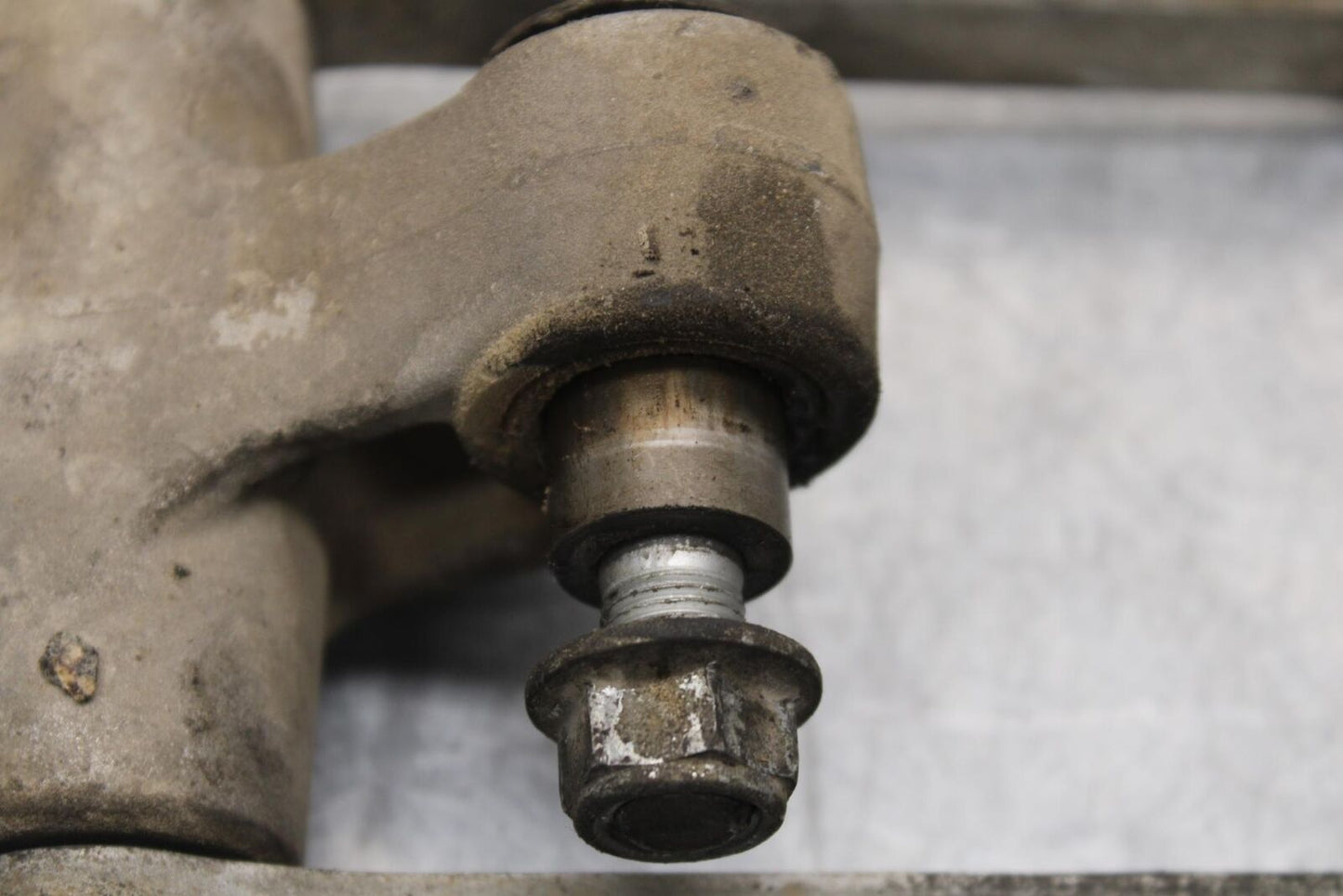 1999 Suzuki GSXR600 REAR DOGBONE SHOCK LINKAGE LINK 62600-34820 BB580