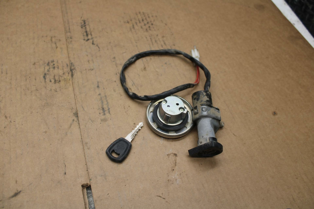 14-20 HARLEY-DAVIDSON STREET 500 IGNITION LOCK KEY SET W/ GAS CAP BB381
