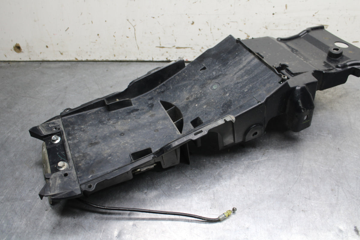 15-16 HONDA CB300F REAR BACK TAIL UNDERTAIL BATTERY TRAY PLASTIC BB740