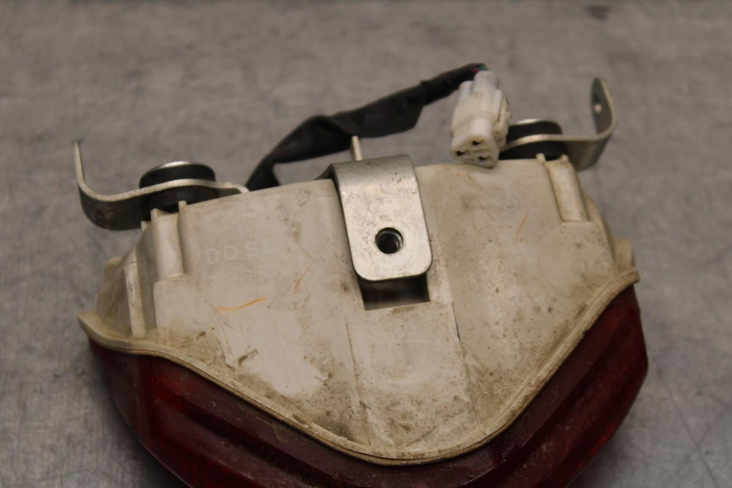 2011 Suzuki GSXR1000 REAR TAIL TAILLIGHT BACK BRAKE LIGHT 35910-41G31 BB96
