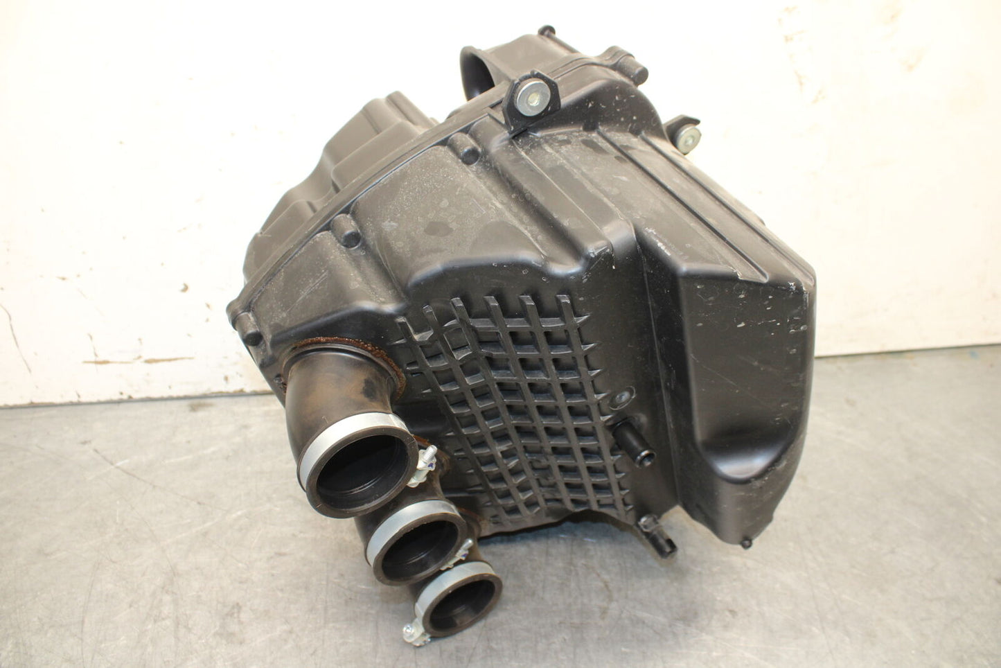 22-24 YAMAHA XSR900 AIRBOX AIR INTAKE FILTER BOX BB683