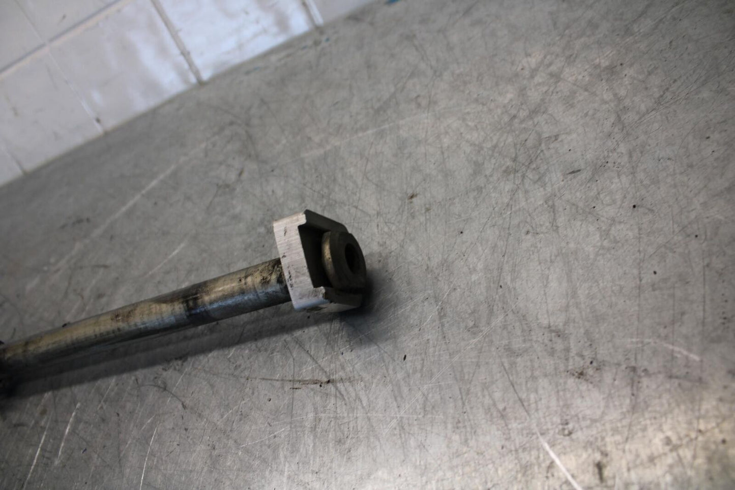2006 Triumph Daytona 675 Triple REAR AXLE BACK WHEEL RIM PIVOT BOLT AXEL BB434