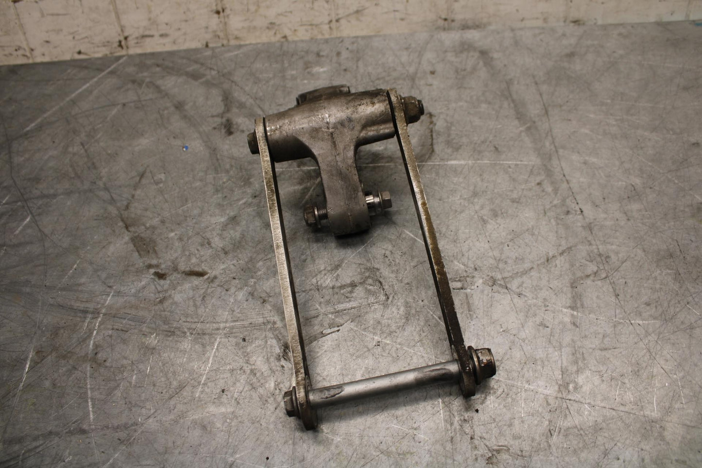 2005 Kawasaki Ninja ZX6R ZX636C REAR DOGBONE SHOCK LINKAGE LINK BB534