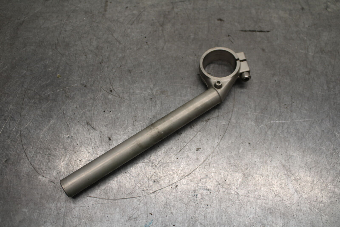 03-04 TRIUMPH DAYTONA 600 LEFT CLIP ON HANDLEBAR BB745