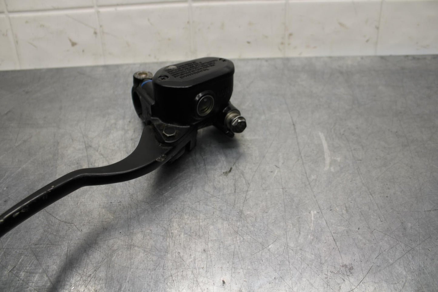 20 KAWASAKI Z400 ER400 ABS FRONT BRAKE MASTER CYLINDER w/ LEVER BB586