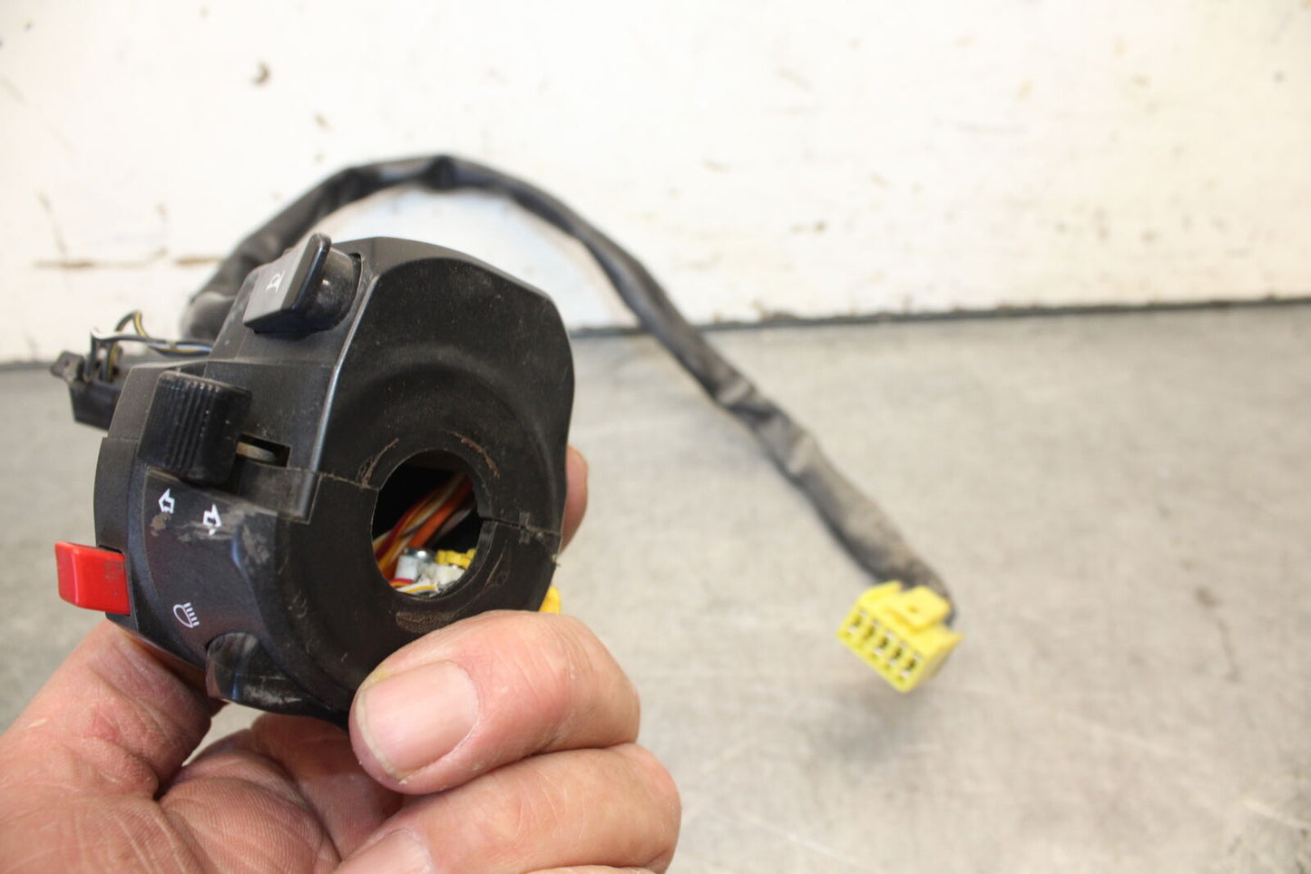 04 SUZUKI GSXR600 LEFT CLIP ON HORN SIGNALS SWITCH SWITCHES 37400-29G11 BB676
