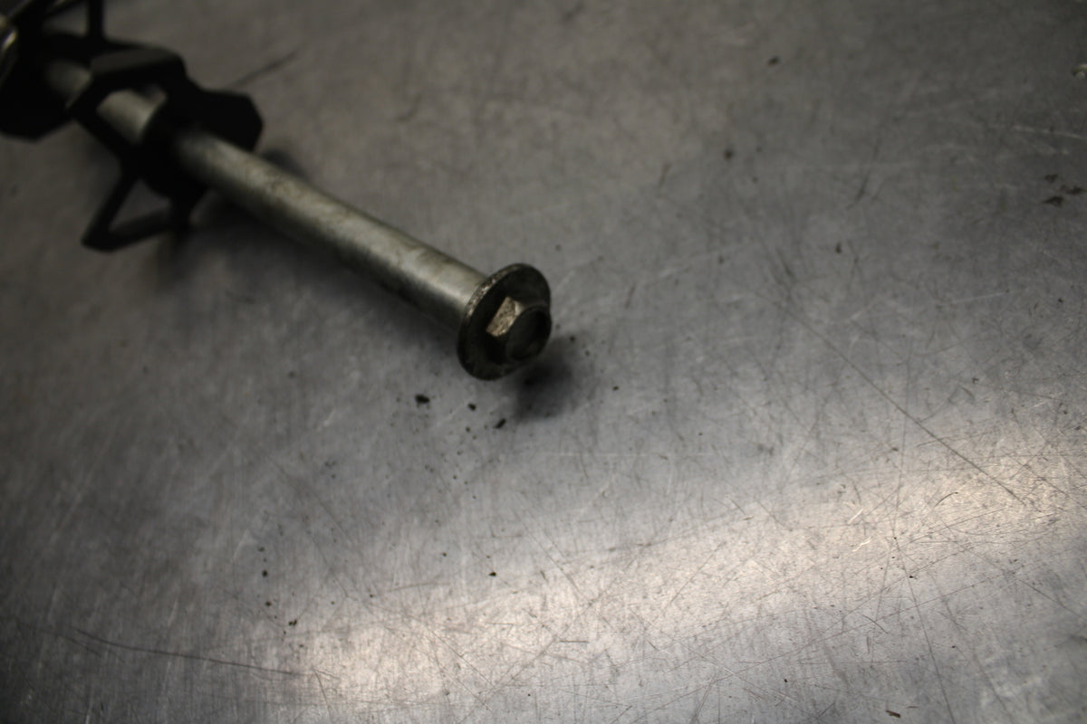 24 KAWASAKI NINJA 500 ABS REAR AXLE BACK WHEEL RIM PIVOT BOLT AXEL BB744