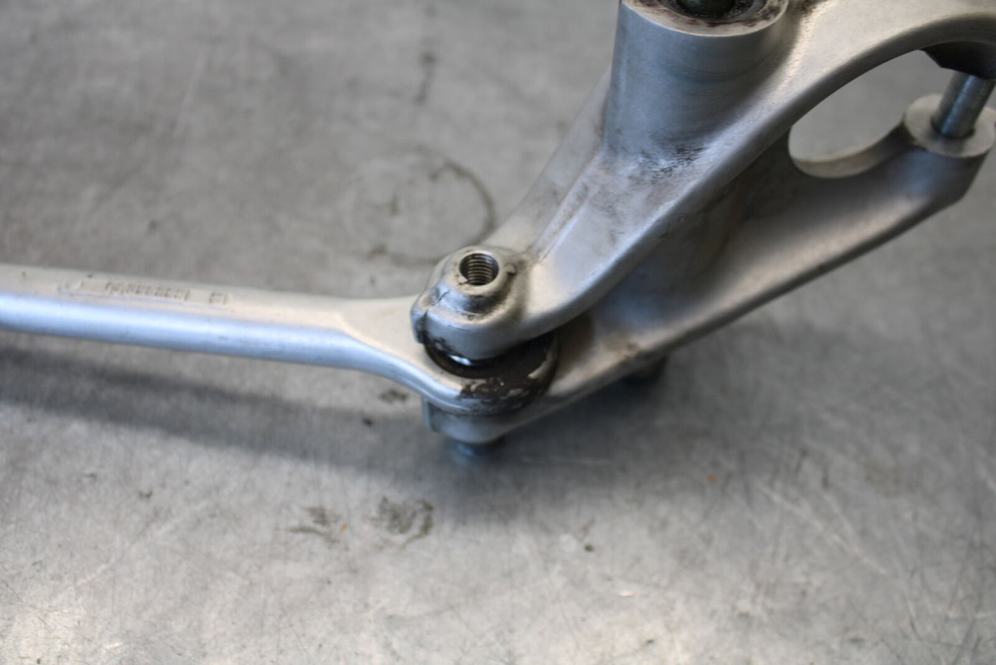 06-07 DUCATI MONSTER 695 REAR DOGBONE SHOCK LINKAGE LINK BB674