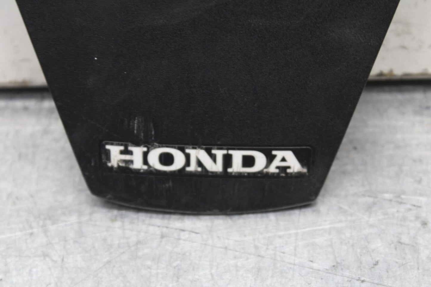 11-19 HONDA CBR125R CENTER REAR BACK TAIL FAIRING COVER TRIM COWL BB105