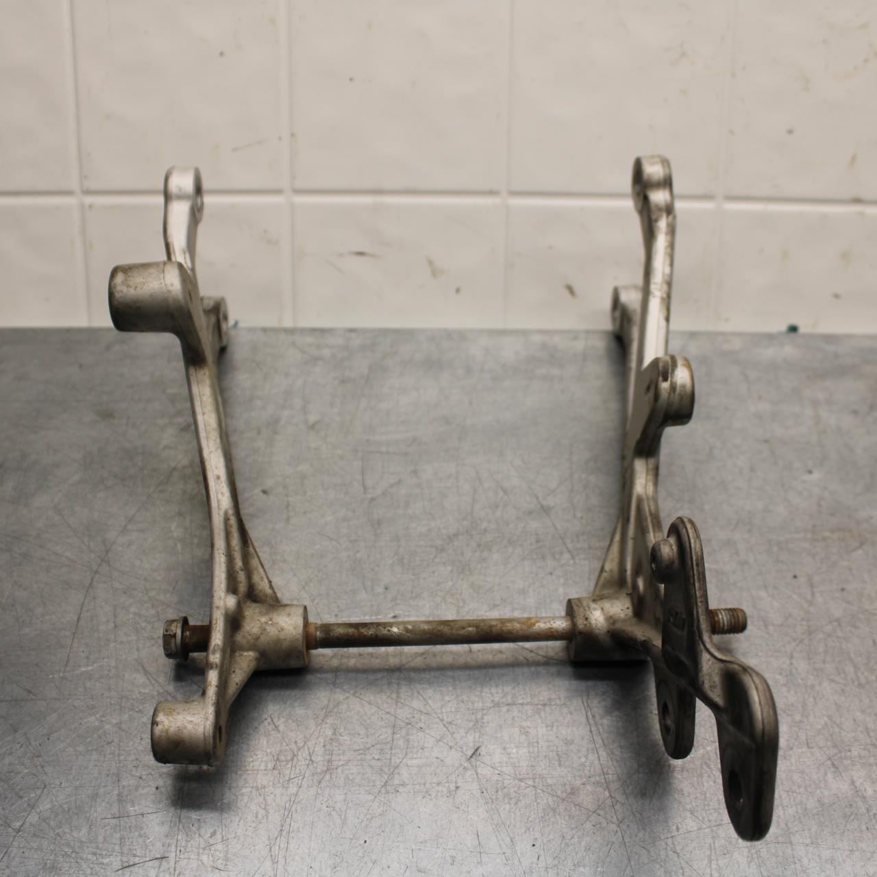 07-11 KTM 990 SUPER DUKE ENGINE MOUNT MOTOR BRACKET BB578