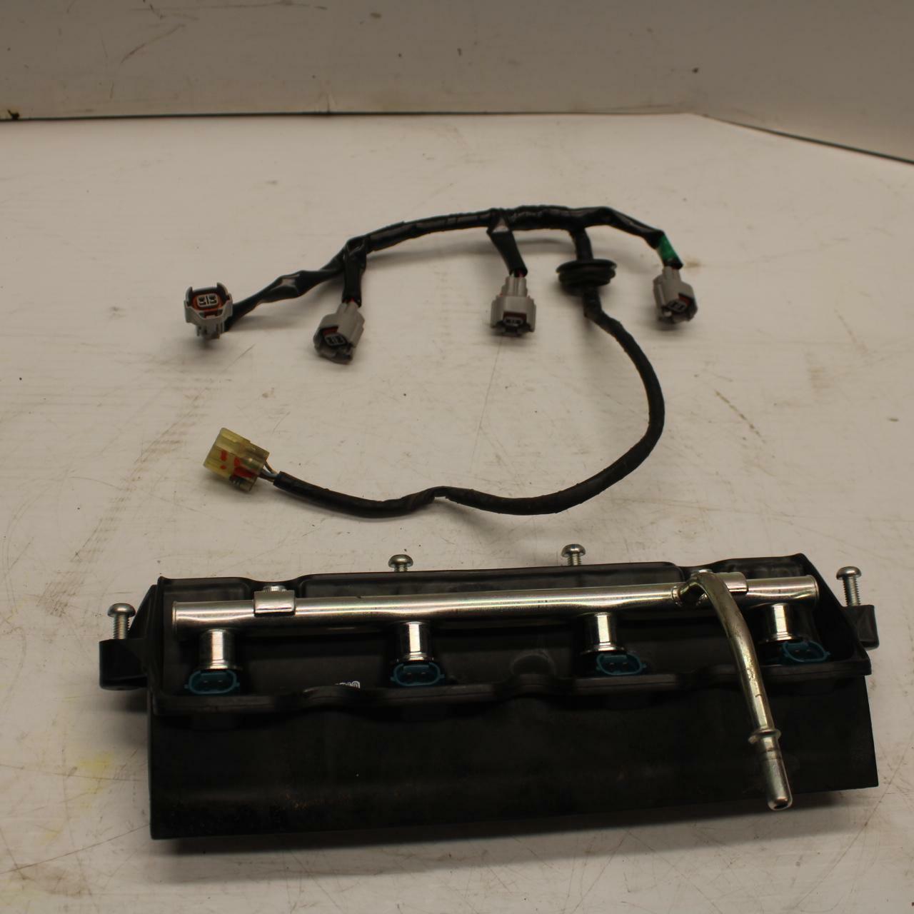 07 YAMAHA YZF R6 2c0 SECONDARY FUEL INJECTORS TOP AIRBOX GAS RAIL BB284