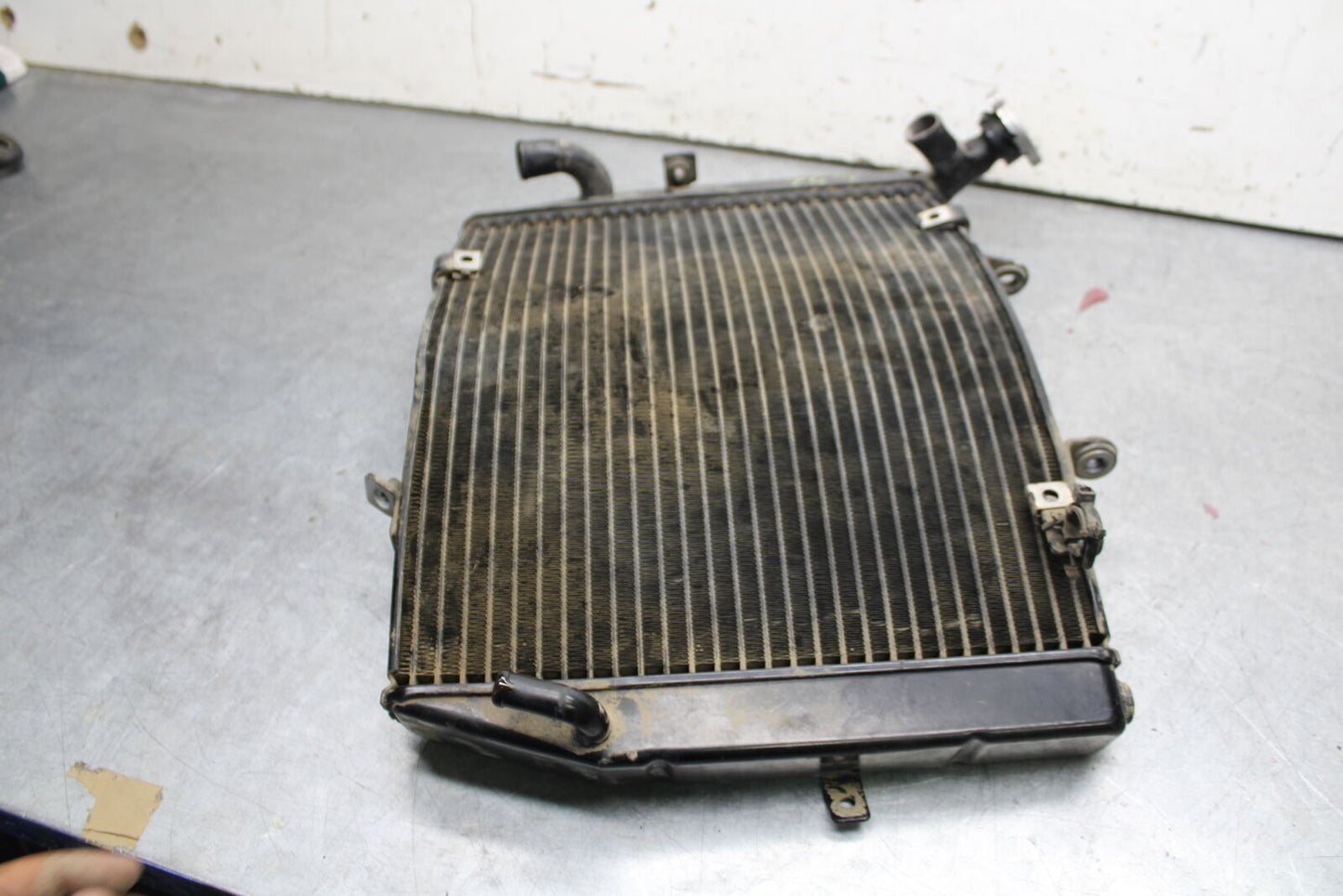 09-11 TRIUMPH DAYTONA 675 ENGINE RADIATOR MOTOR COOLER COOLING RADIATER BB652