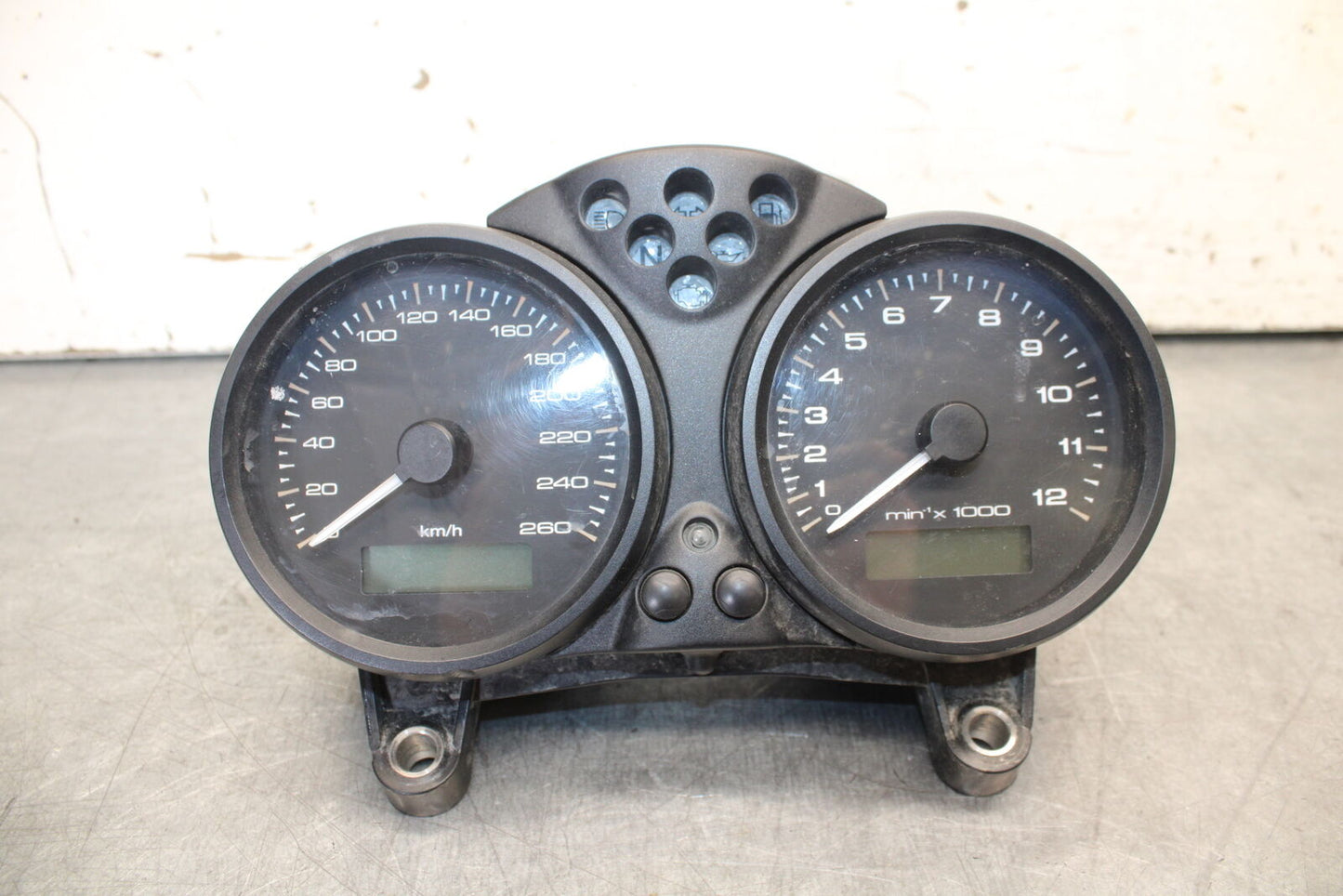 06-07 DUCATI MONSTER 695 SPEEDO TACH GAUGES DISPLAY CLUSTER SPEEDOMETER BB674