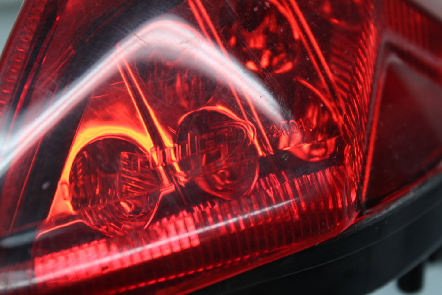 12-13 KAWASAKI Z1000 REAR TAIL TAILLIGHT BACK BRAKE LIGHT BB743