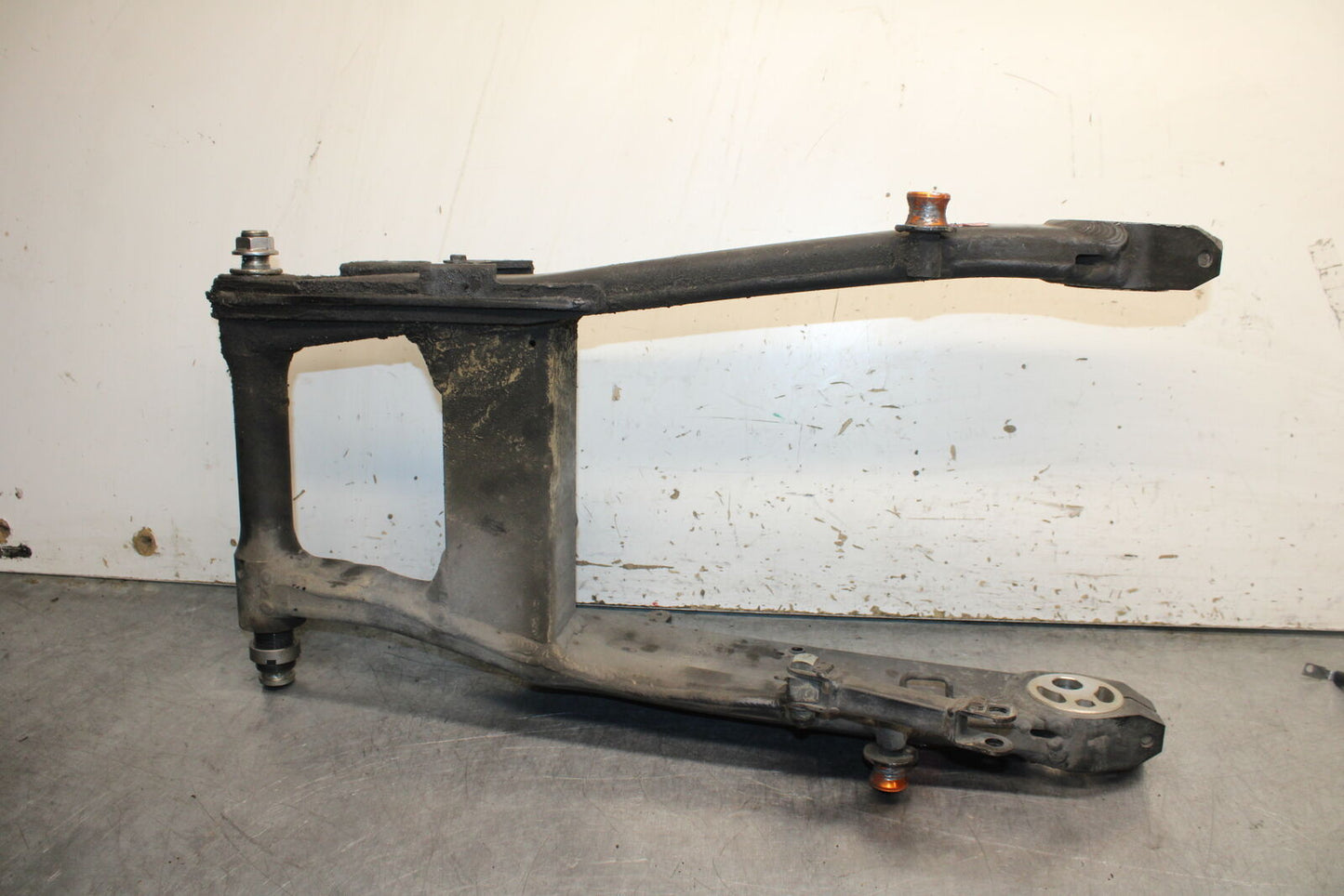 12-13 KAWASAKI Z1000 REAR SWINGARM BACK SUSPENSION SWING ARM BB743