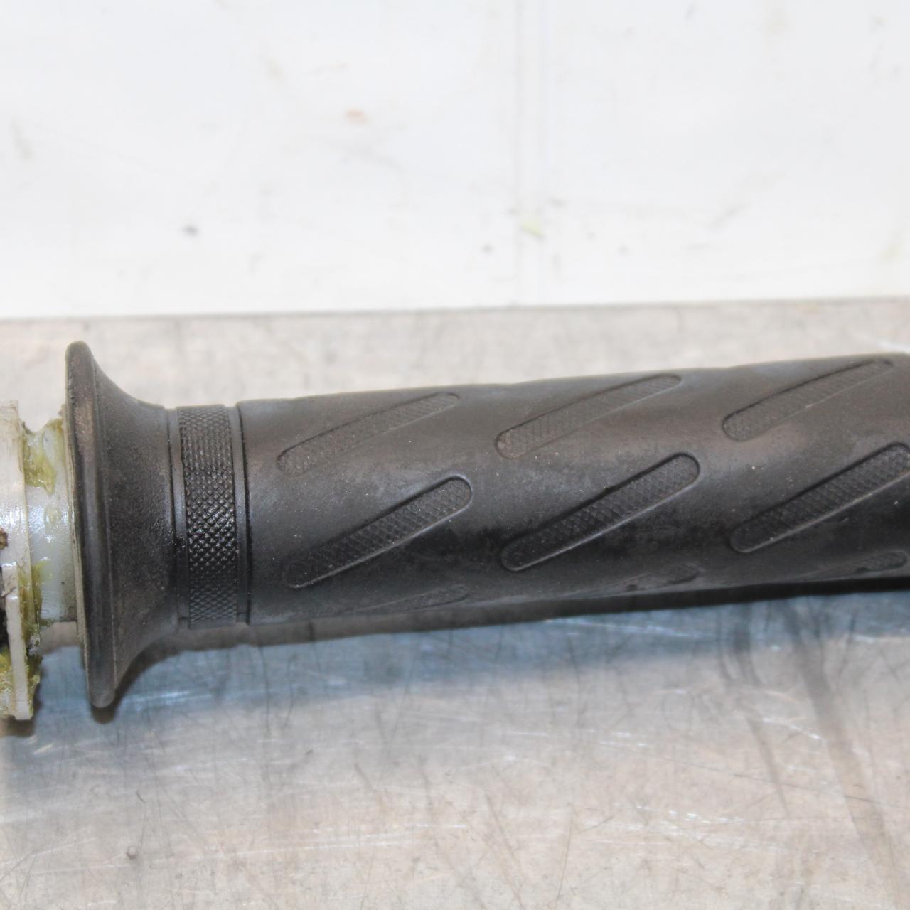 1999 Suzuki GSXR600 RIGHT THROTTLE GRIP 57110-46E02 BB580