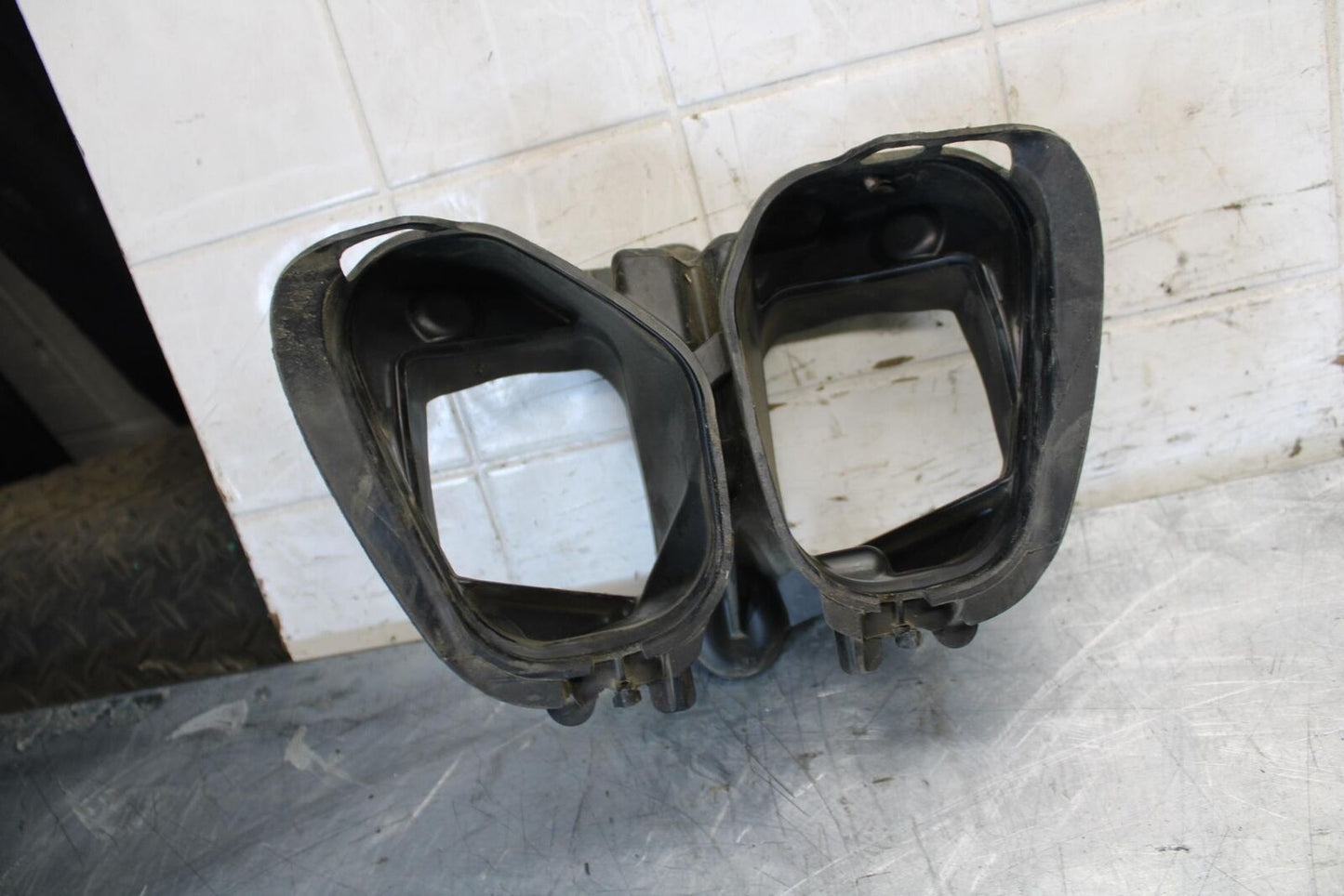 2011 Honda CBR600RR RAM AIR INTAKE TUBE DUCT GASKET SEAL RUBBER BB520