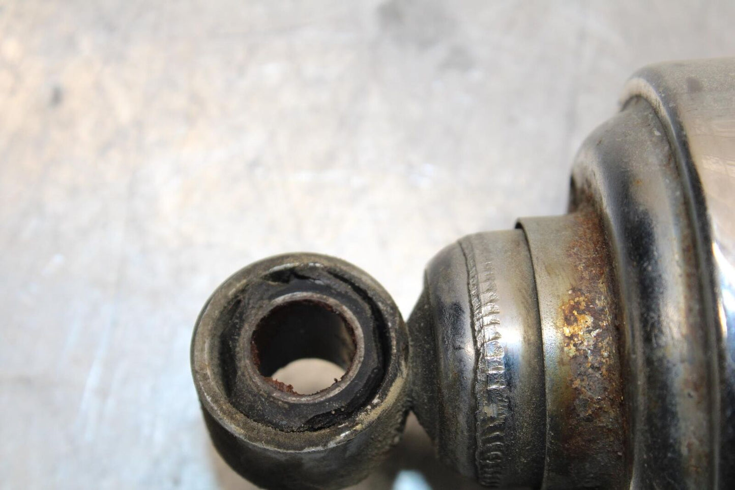 2005 Kawasaki Vulcan 1500 VN REAR BACK SHOCK ABSORBER PAIR 45014-0088 BB576