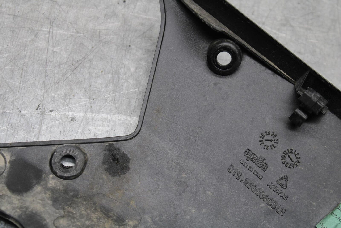 20-23 APRILIA RS660 LOWER BOTTOM BELLY FAIRING COWL BB611