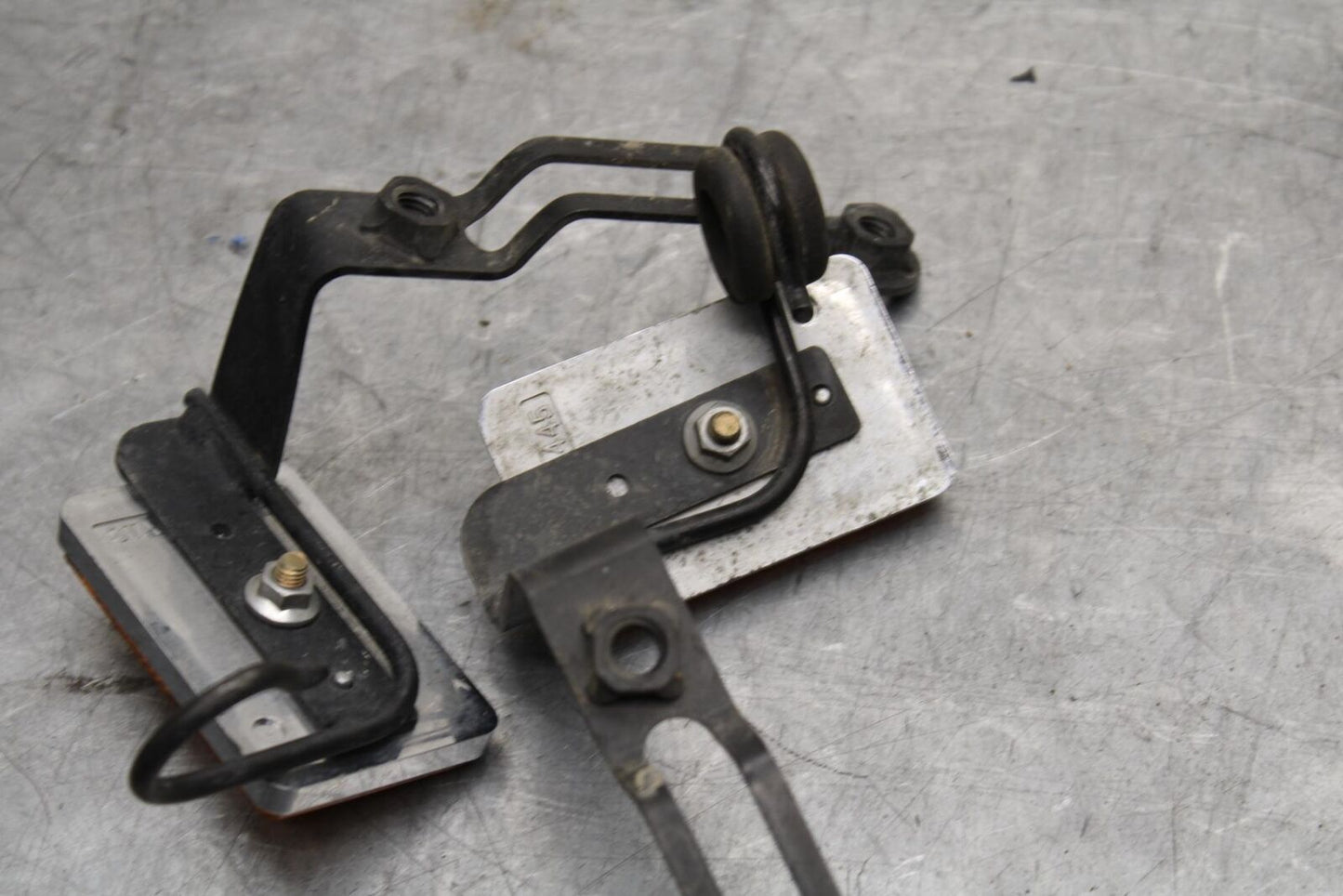 2005 Kawasaki Vulcan 1600 VN1600D Nomad REFLECTOR GARNISH MARKER BB556