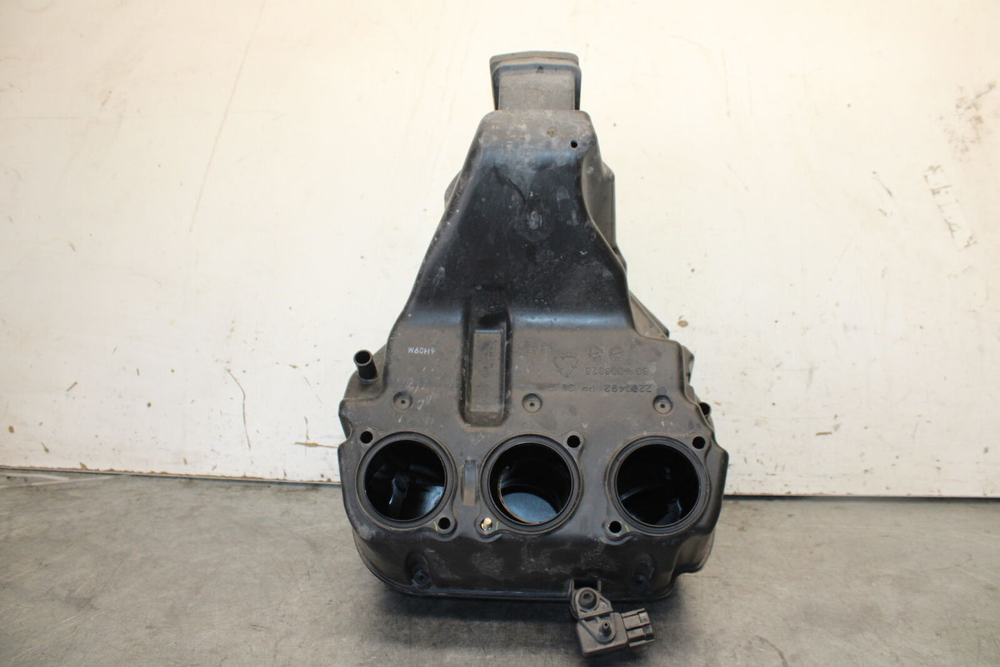 07-08 TRIUMPH DAYTONA 675 AIRBOX AIR INTAKE FILTER BOX BB685