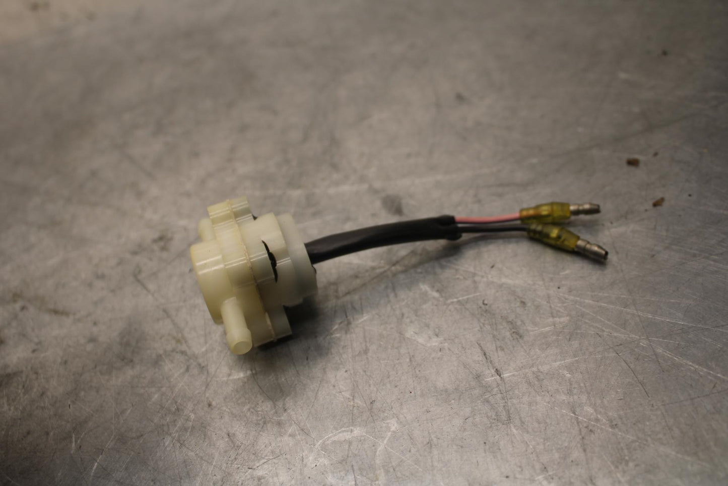 SUZUKI OIL LEVEL GAUGE SENSOR suzuki 16250-94710 bb39
