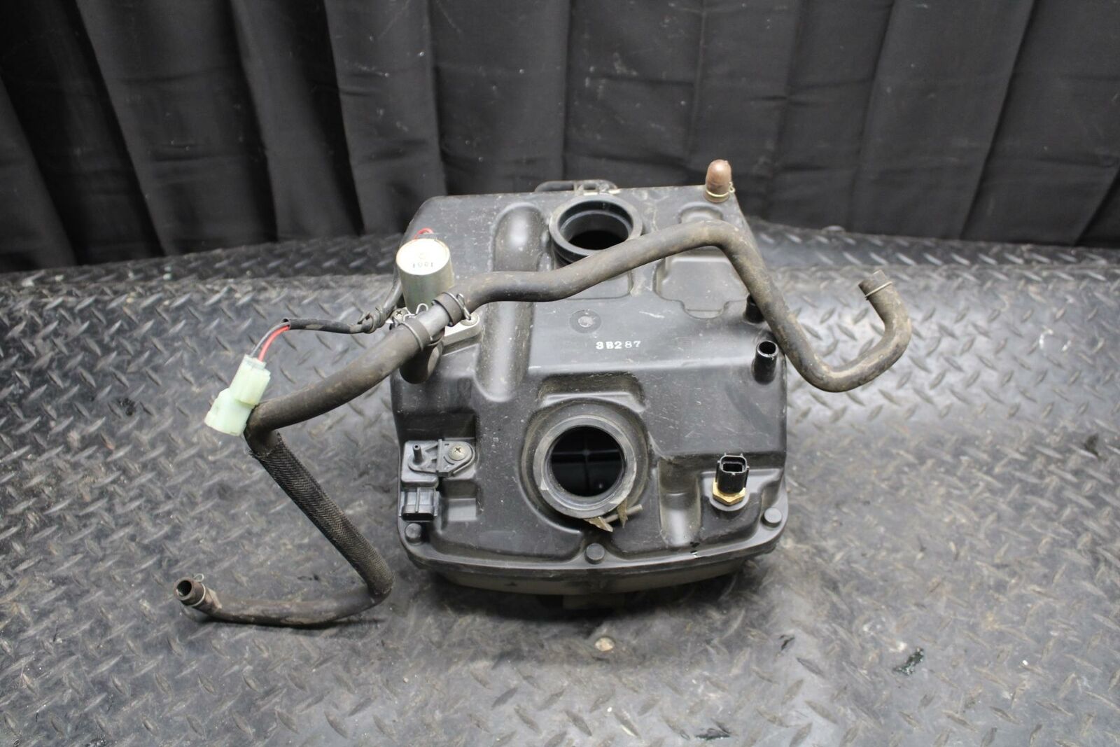 03 SUZUKI SV650S AIRBOX AIR INTAKE FILTER BOX BB219