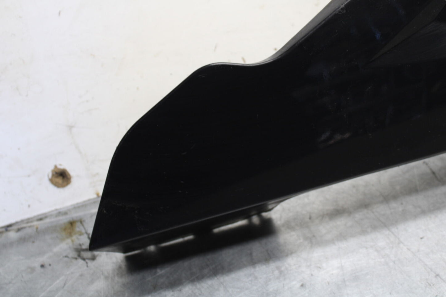 07-08 TRIUMPH DAYTONA 675 RIGHT LOWER MID UPPER SIDE FAIRING COWL BB685