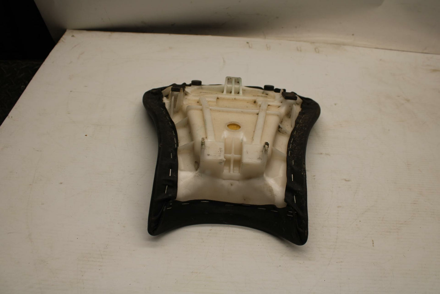 13-18 KAWASAKI NINJA ZX6R FRONT DRIVERS SEAT PAD SADDLE PILLION BB353