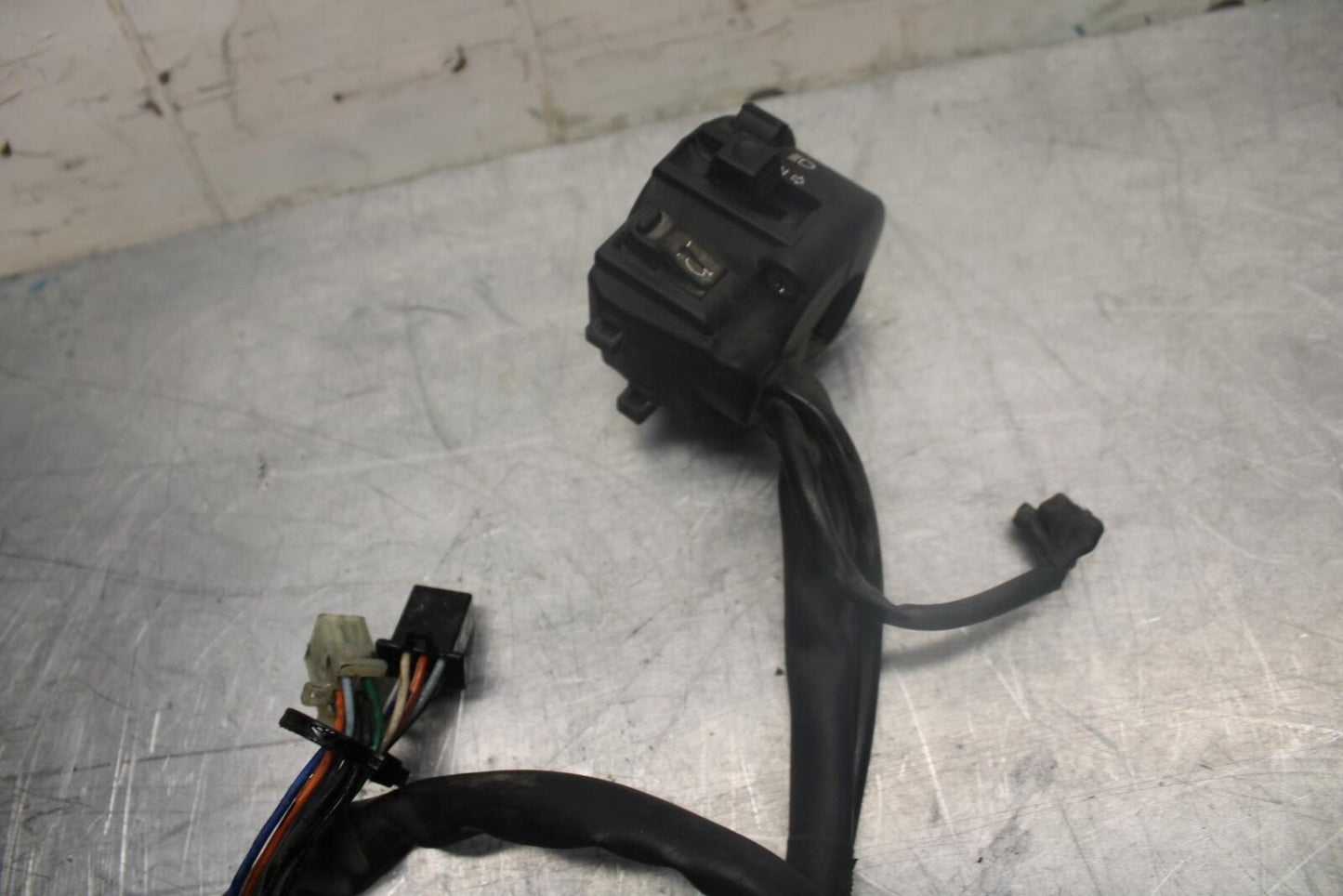 98-99 HONDA CBR900RR LEFT CLIP ON HANDLE HORN SIGNALS SWITCH SWITCHES BB458