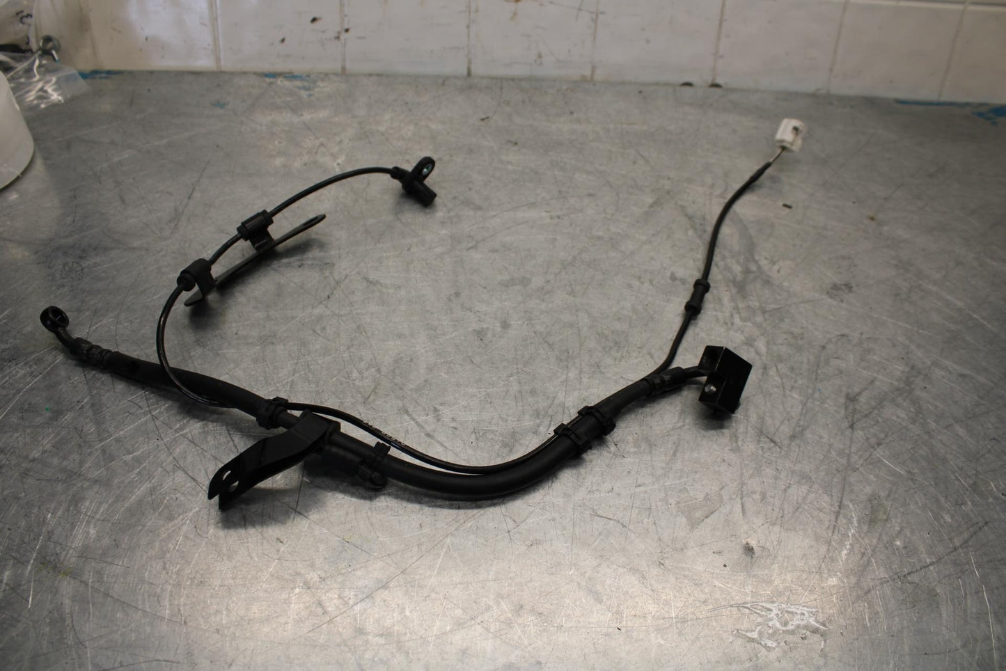 17-18 YAMAHA YZF R3 FRONT ABS BRAKE SENSOR W BRAKE LINE BB438