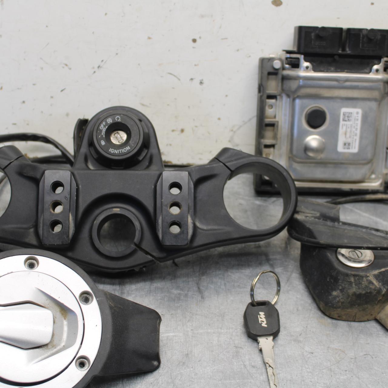 21-23 KTM 890 ADVENTURE LOCKSET IGNITION ECU GAS CAP SEAT LATCH SET BB629