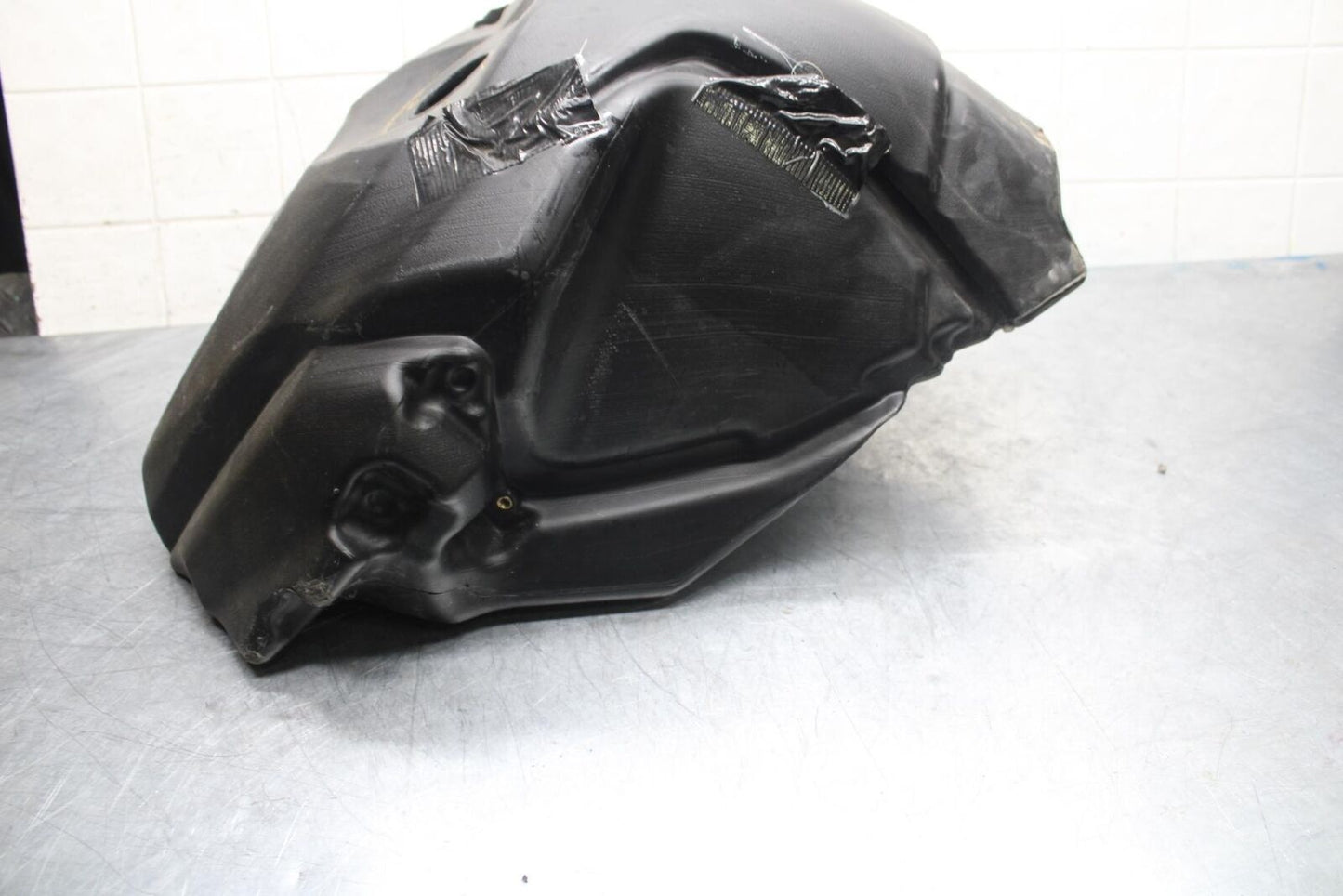 2009 Aprilia Shiver 750 SL750 GAS TANK FUEL CELL PETROL RESERVOIR BB506