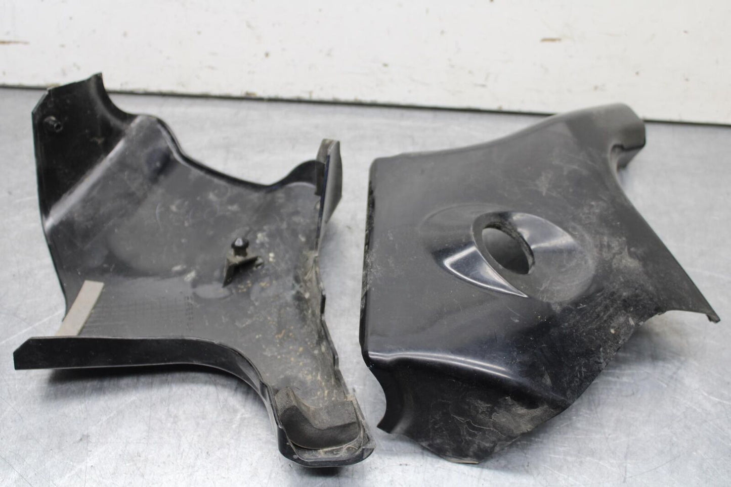 2013 Suzuki Boulevard C50T IGNITION TRIM PANEL COVER PAIR SET BB625