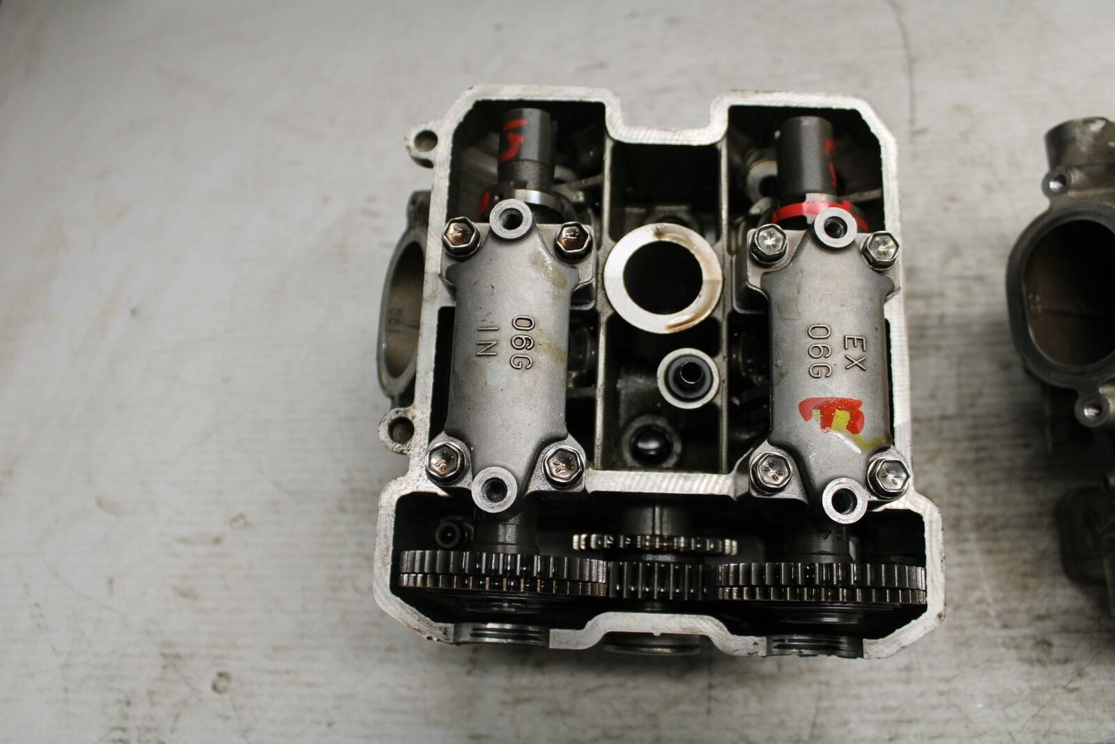 03-05 SUZUKI SV1000 ENGINE TOP END CYLINDER HEAD FRONT REAR BB296