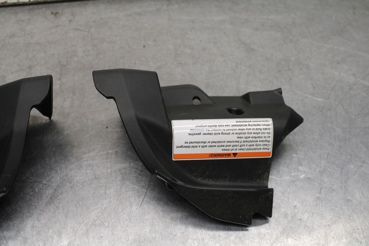21-24 APRILIA TUONO 660 FACTORY FRONT INNER CENTER COWL FAIRING SET BB733