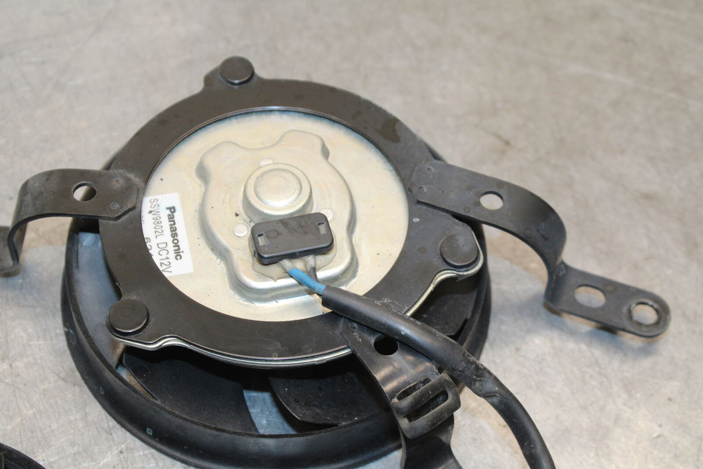 04-06 YAMAHA YZF R1 ENGINE RADIATOR COOLING FAN SET BB659