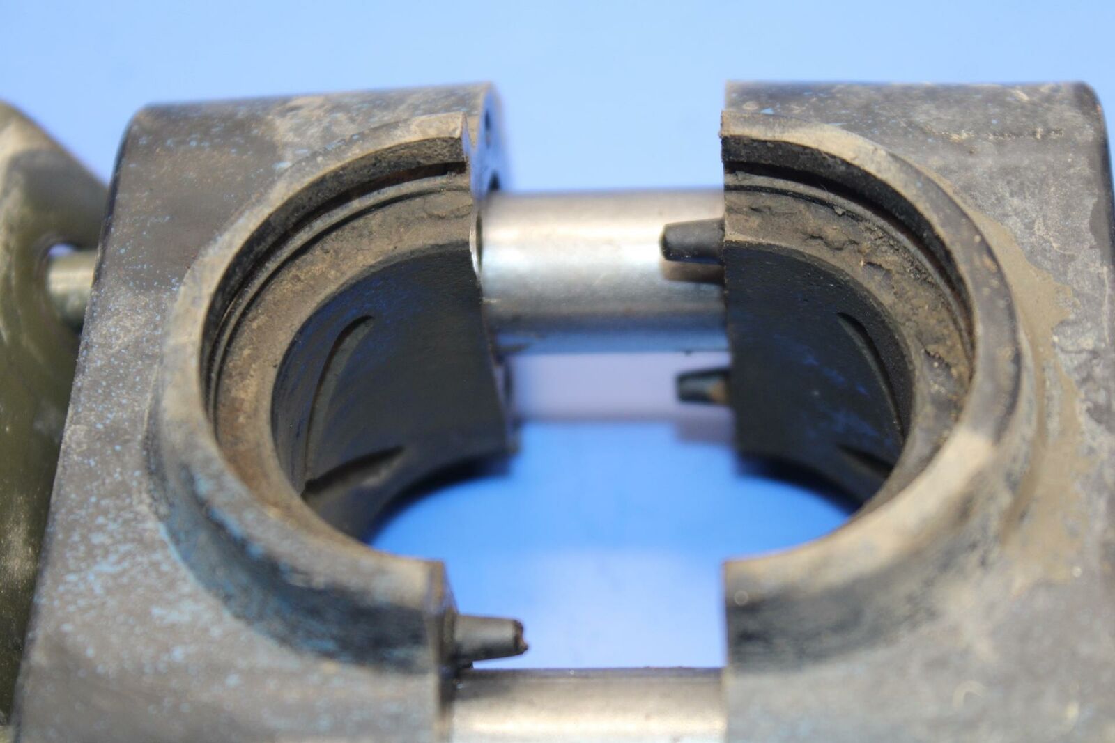 03-06 SUZUKI QUADSPORT Z400 STEERING COLUMN STAY BRACKET BB256