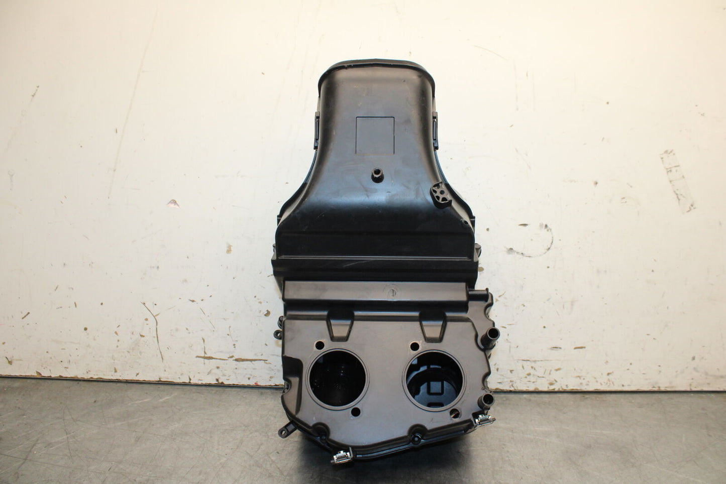 21-24 APRILIA TUONO 660 FACTORY AIRBOX AIR INTAKE FILTER BOX BB733