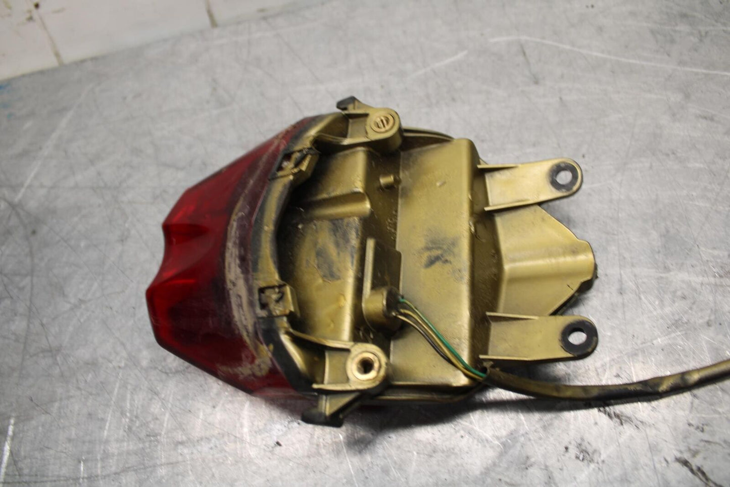 14-15 TRIUMPH STREET TRIPLE R REAR TAIL TAILLIGHT BACK BRAKE LIGHT BB441