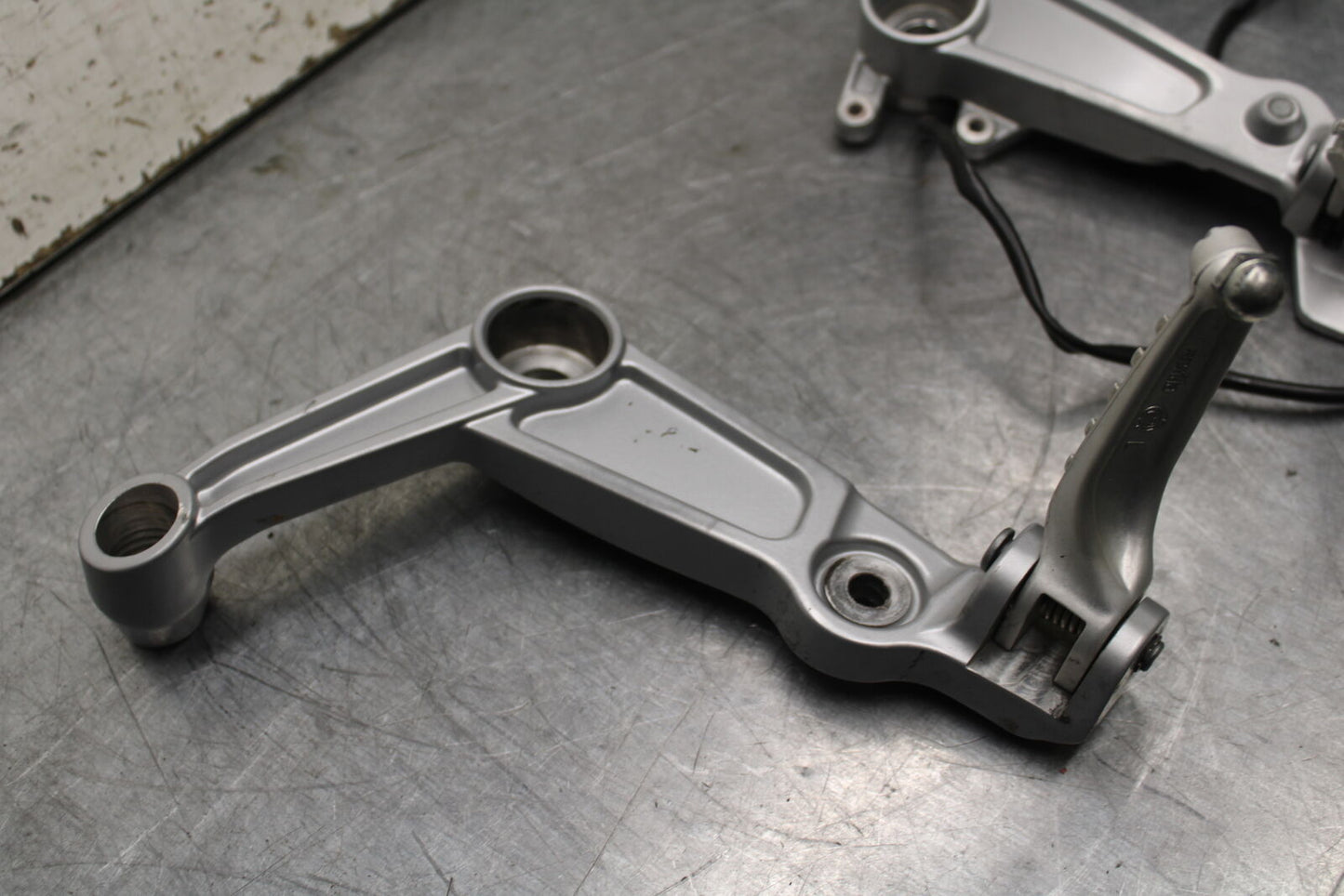 21-24 APRILIA TUONO 660 FACTORY RIGHT LEFT REARSETS REAR SET FOOT PEGS BB733