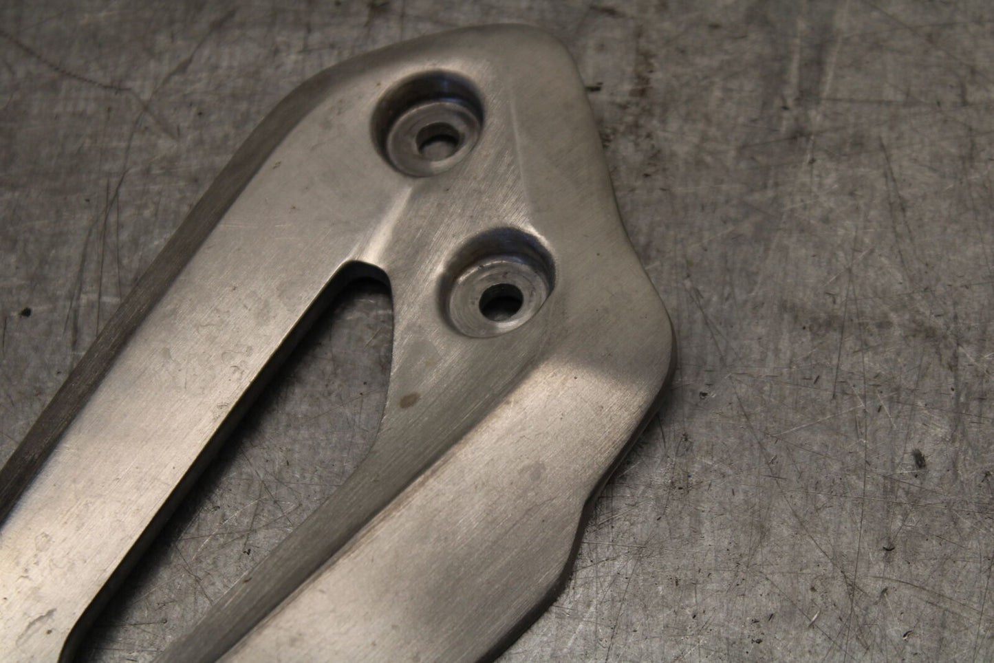 19-21 TRIUMPH SPEED TWIN 1200 LEFT REARSET REAR SET HEEL GUARD COVER BB653