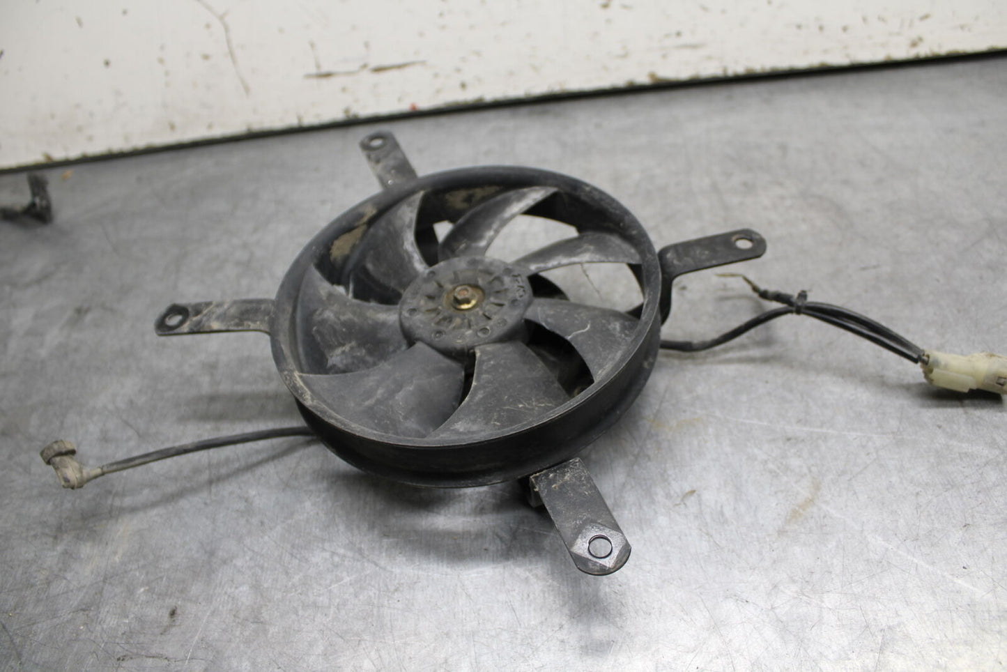 02-04 HONDA VTX1800S ENGINE RADIATOR COOLING FAN BB712