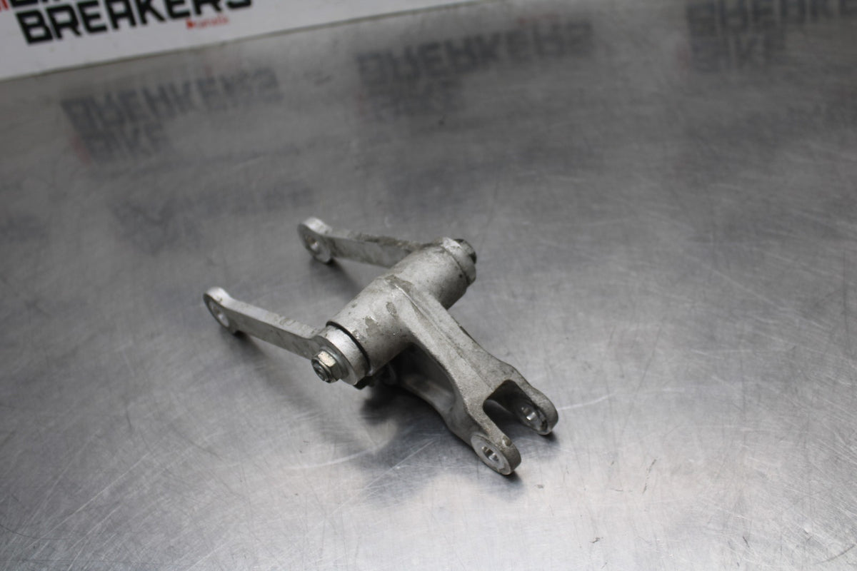 18 YAMAHA YZF R1 REAR DOGBONE SHOCK LINKAGE LINK BB838