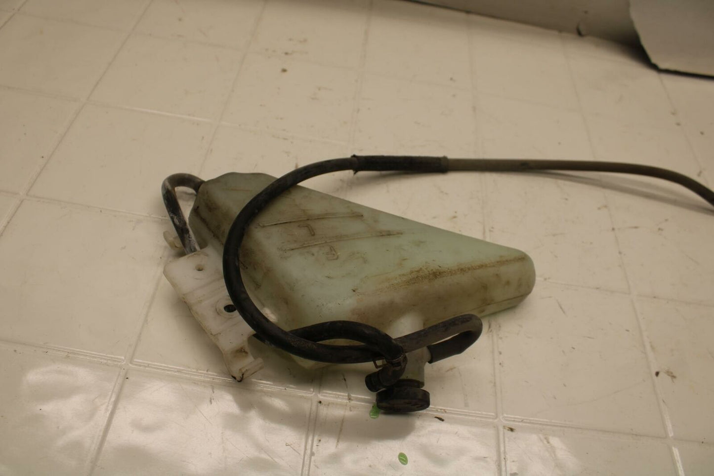 08-10 SUZUKI GSXR750 COOLANT WATER TANK RESERVOIR BOTTLE BB396