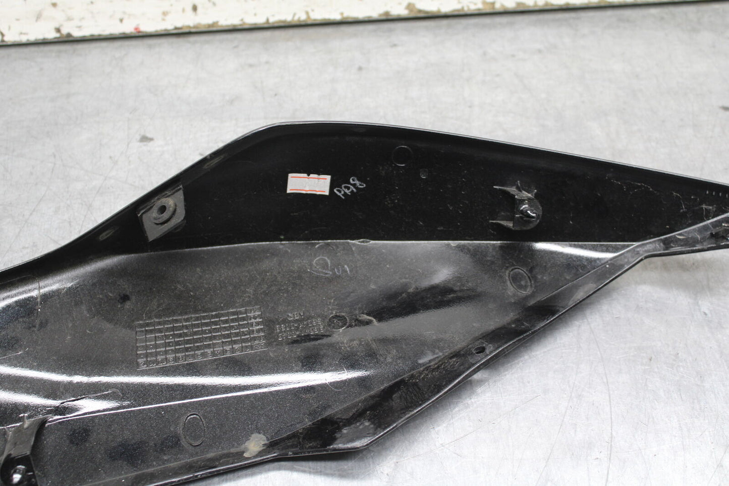 19-22 KAWASAKI Z400 RIGHT REAR BACK TAIL FAIRING COWL SHROUD BB738
